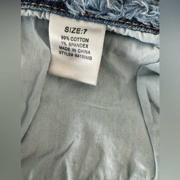 Fashion Nova High Waist Jeans Medium Wash - Picture 3 of 4